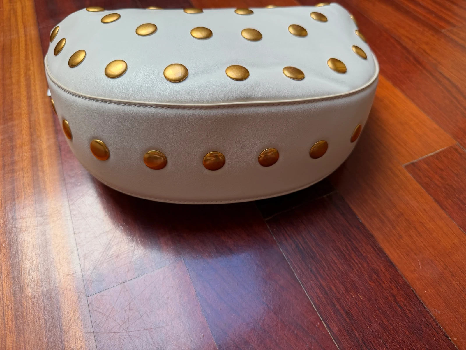 Witte tas met gouden noppen van Zara – photo 9